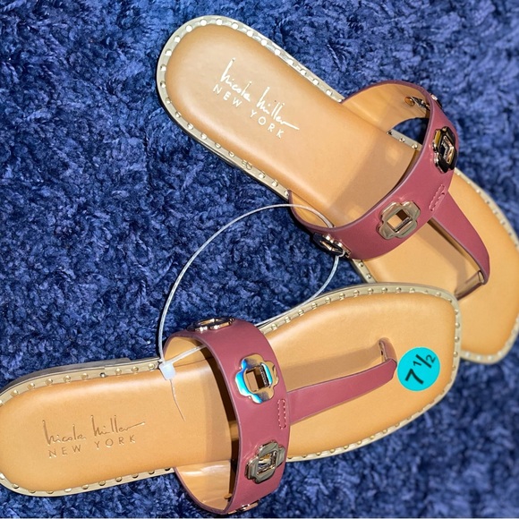 Nicole by Nicole Miller Studded Thong Sandals Size 7.5 New - Picture 3 of 3